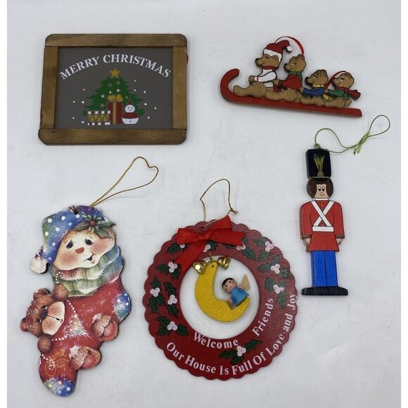 Vintage Wooden Christmas Ornaments Lot 5 Wreath Stocking Nutcracker Hand Painted - Picture 1 of 12